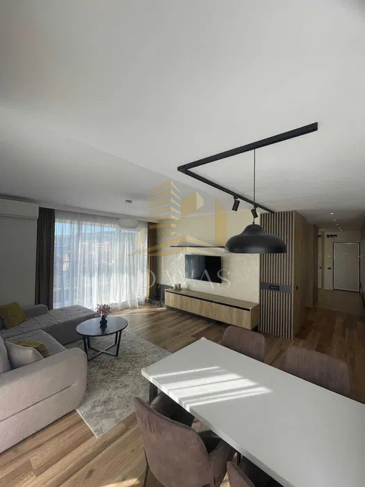 Apartament 3 camere semidecomandat | Parcare subterana inclusă | Semicentral 