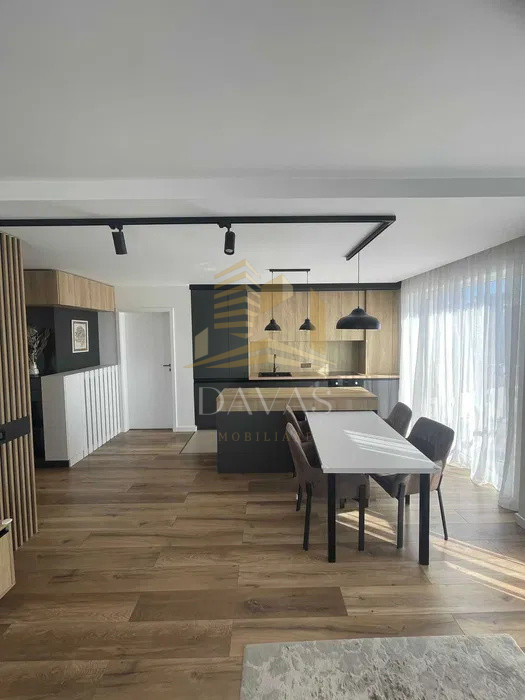 Apartament 3 camere semidecomandat | Parcare subterana inclusă | Semicentral 