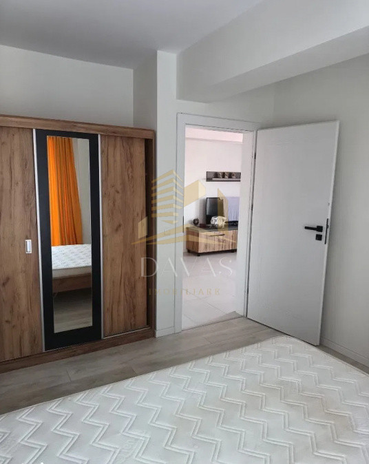 Apartament 3 camere semidecomandat | Parcare inclusă in preț | Piezișă | Hasdeu