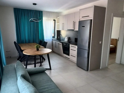 Apartament 3 camere semidecomandat | Parcare inclusă in preț | Piezișă | Hasdeu
