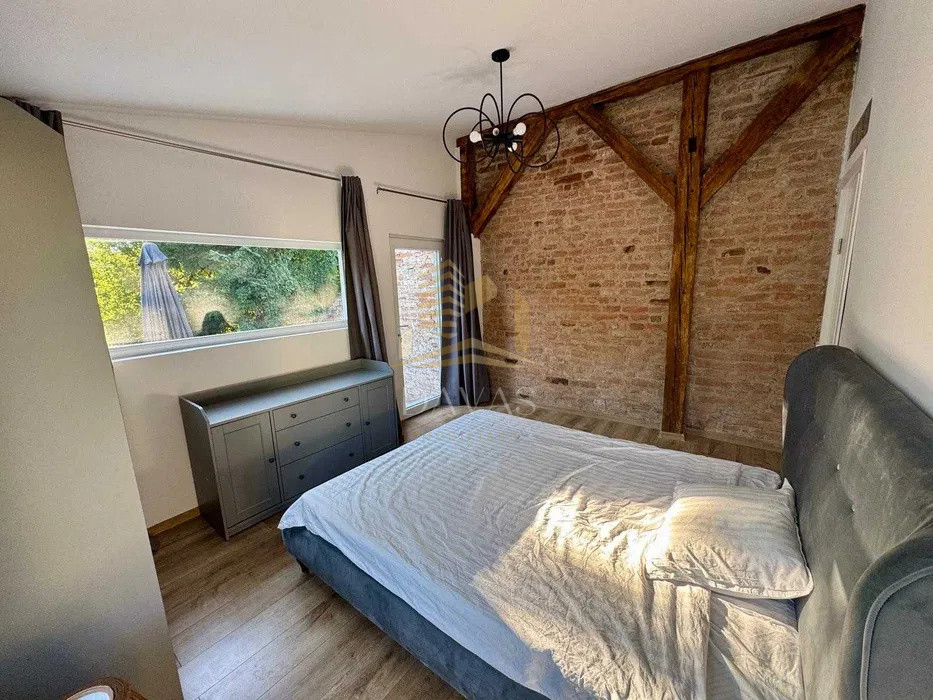 Apartament 3 camere semidecomandat | Central | 1.250 euro cheltuieli incluse