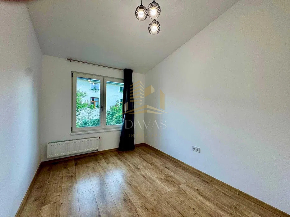Apartament 3 camere semidecomandat | Central | 1.250 euro cheltuieli incluse