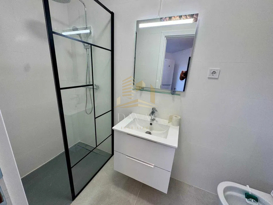 Apartament 3 camere semidecomandat | Central | 1.250 euro cheltuieli incluse