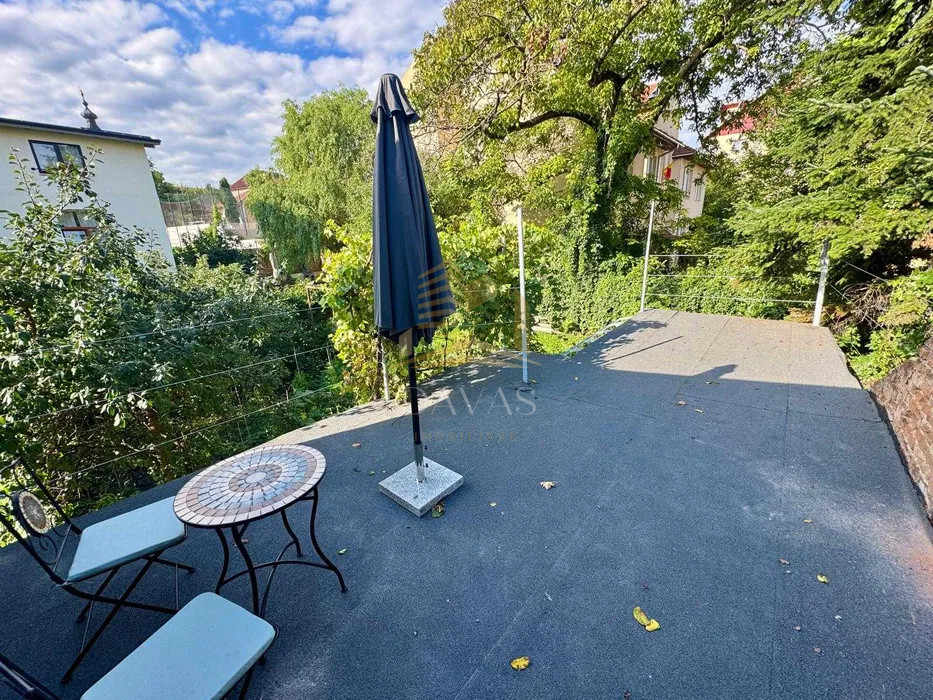 Apartament 3 camere semidecomandat | Central | 1.250 euro cheltuieli incluse