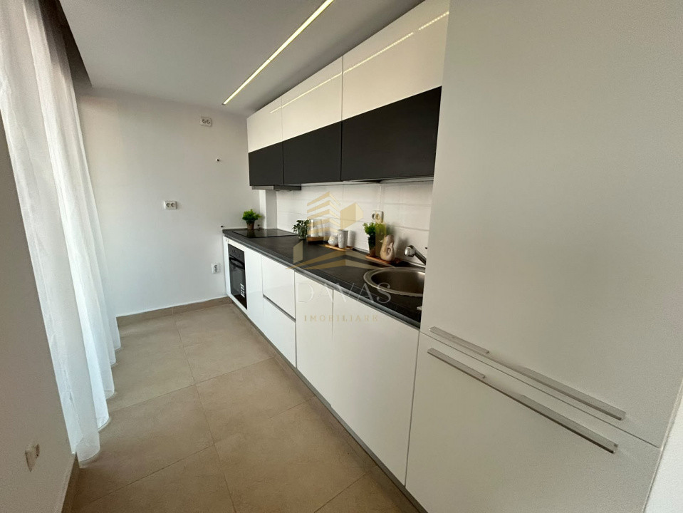 Penthouse pe 2 niveluri de închiriat | 4 camere| 160mp| Terasa 75mp | Buna Ziua