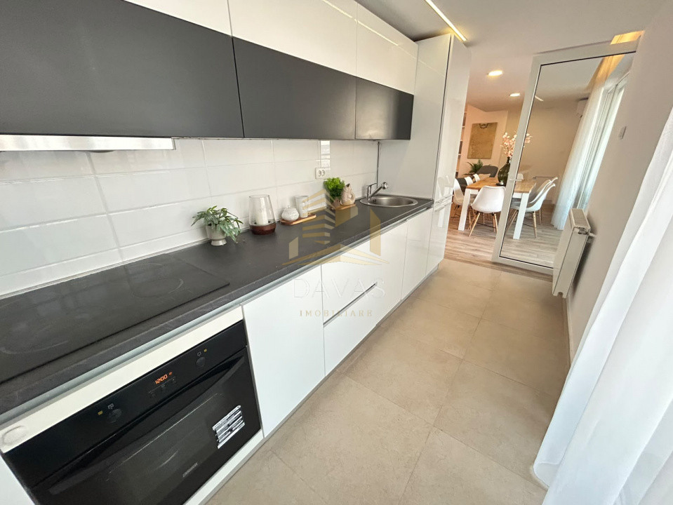 Penthouse pe 2 niveluri de închiriat | 4 camere| 160mp| Terasa 75mp | Buna Ziua