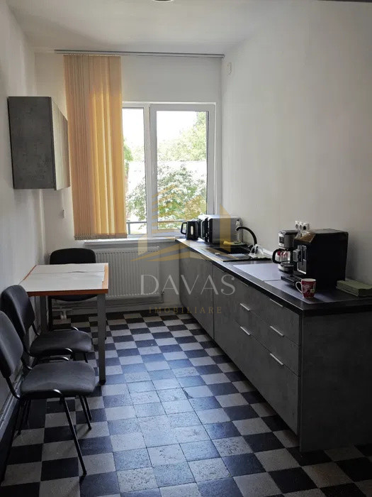 Casa individuală de inchriat 7 camere | 280mp | 1.000mp teren| Central|