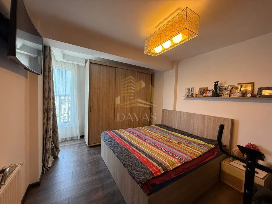 Apartament 3 camere semidecomandat+2parcari subterane incluse | Andrei Mureșanu 