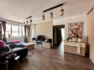 Apartament 3 camere semidecomandat+2parcari subterane incluse | Andrei Mureșanu 