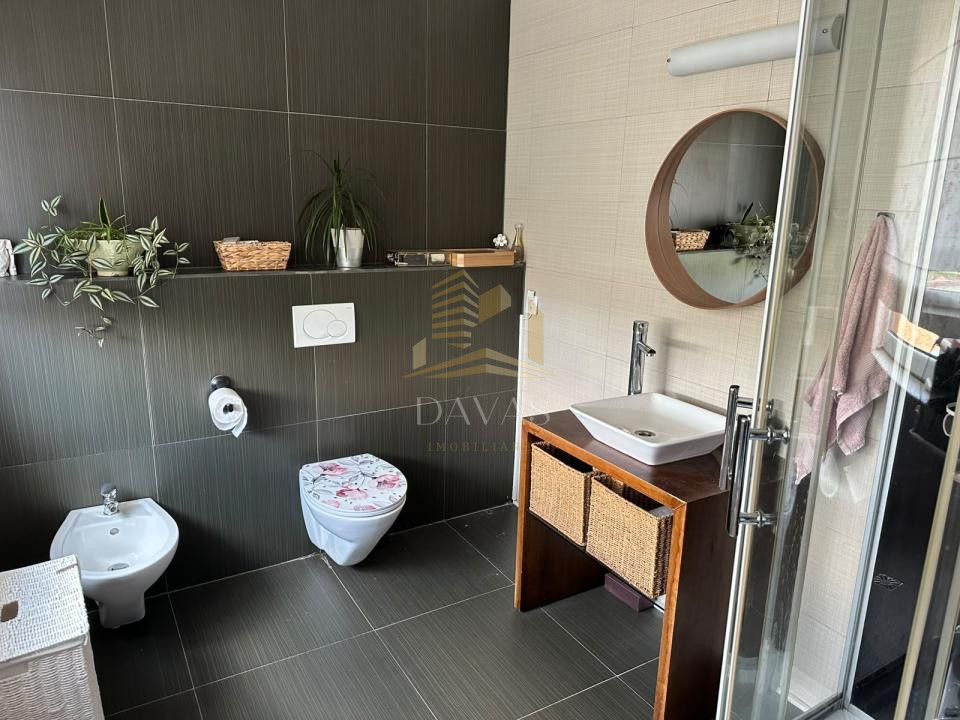 Vila ultrafinisata de închiriat 6 camere 265mp | Andrei Mureșanu|600mp teren|2 P