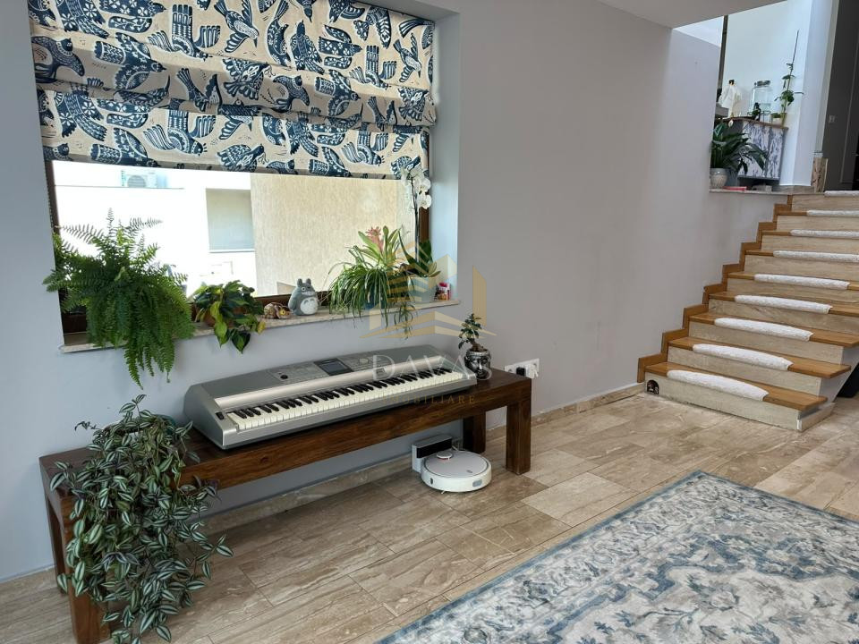 Vila ultrafinisata de închiriat 6 camere 265mp | Andrei Mureșanu|600mp teren|2 P
