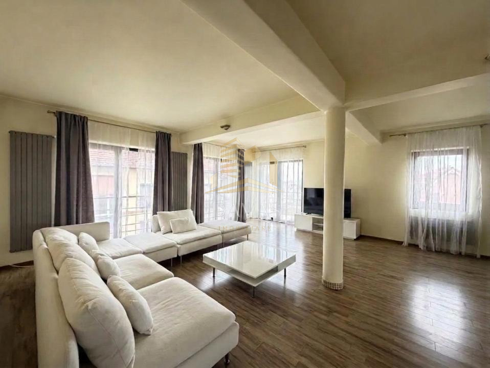 Penthouse |LUX| pe 3 nivele  210 mp garaj+ 3 locuri de parcare incluse in preț