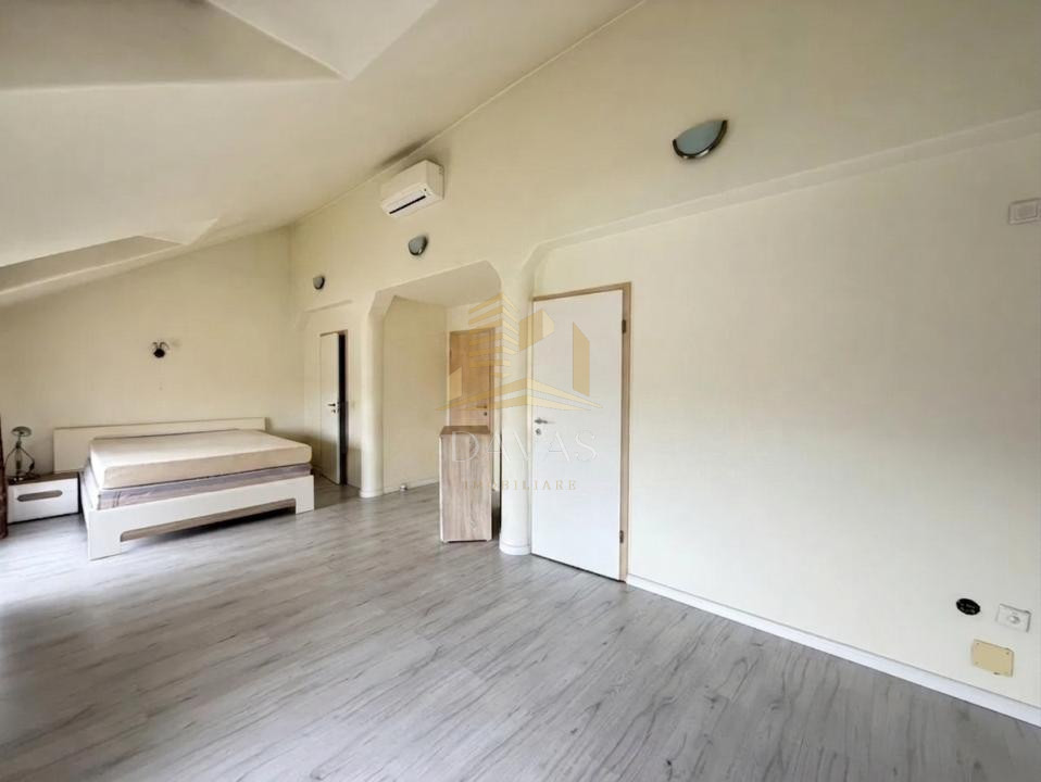 Penthouse |LUX| pe 3 nivele  210 mp garaj+ 3 locuri de parcare incluse in preț