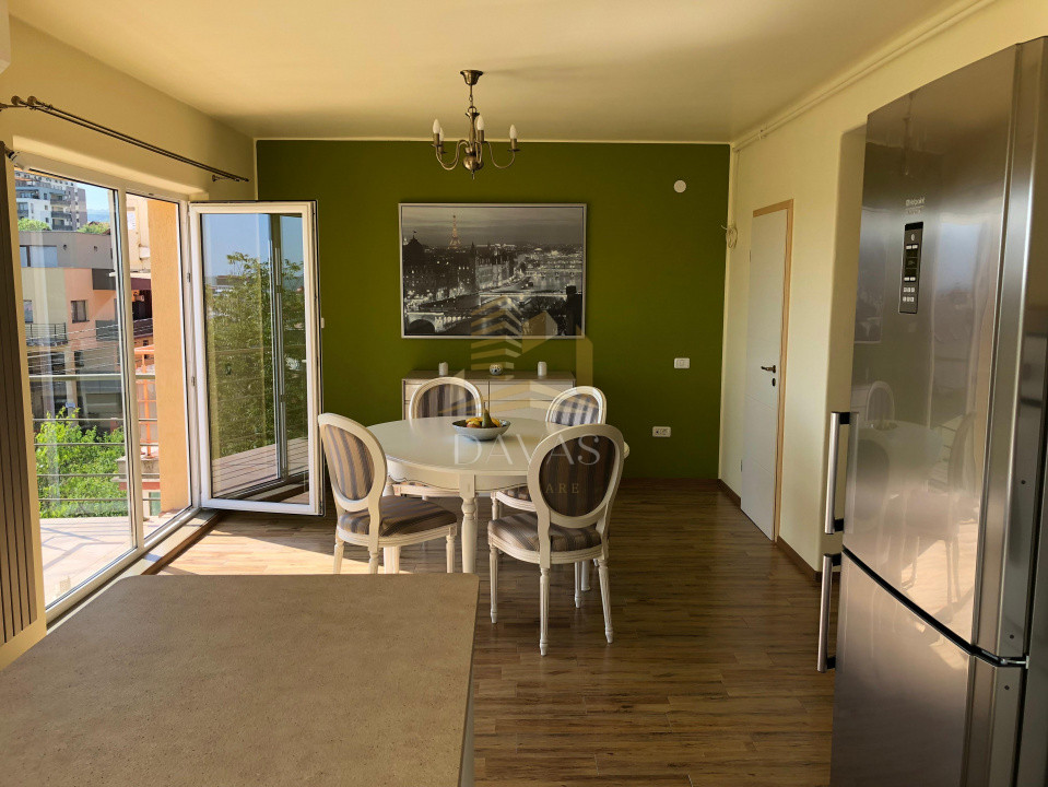 Penthouse |LUX| pe 3 nivele  210 mp garaj+ 3 locuri de parcare incluse in preț