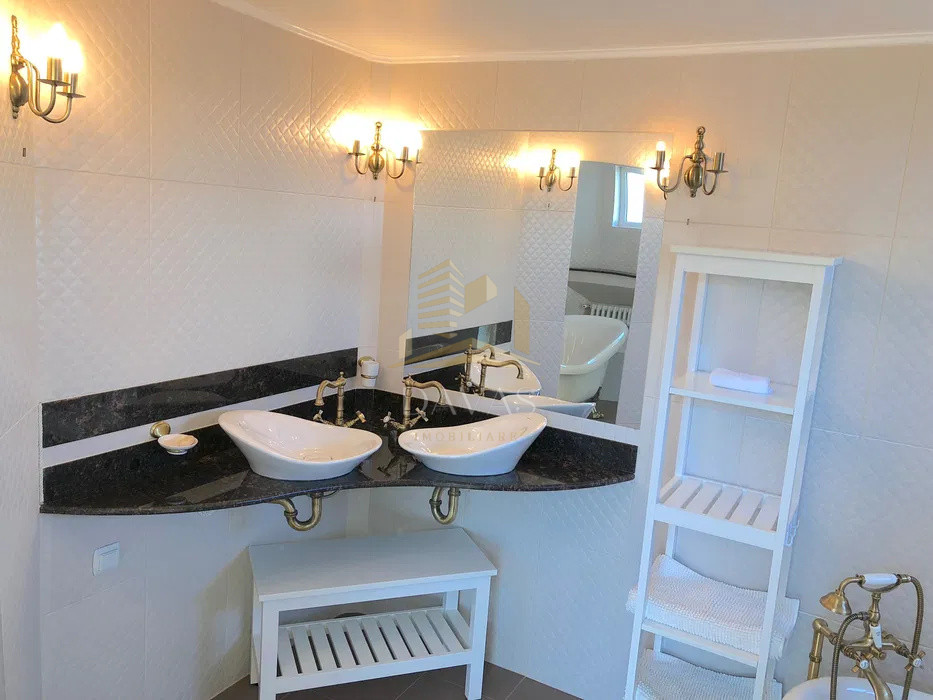 Penthouse |LUX| pe 3 nivele  210 mp garaj+ 3 locuri de parcare incluse in preț