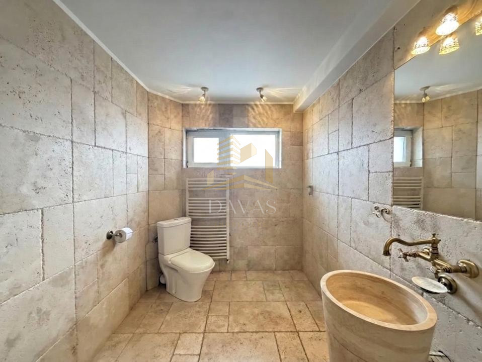 Penthouse |LUX| pe 3 nivele  210 mp garaj+ 3 locuri de parcare incluse in preț