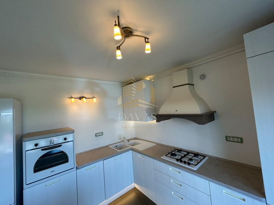 Penthouse spatios pe 3 nivele - 210 mp | garaj + 3 locuri de parcare incluse 