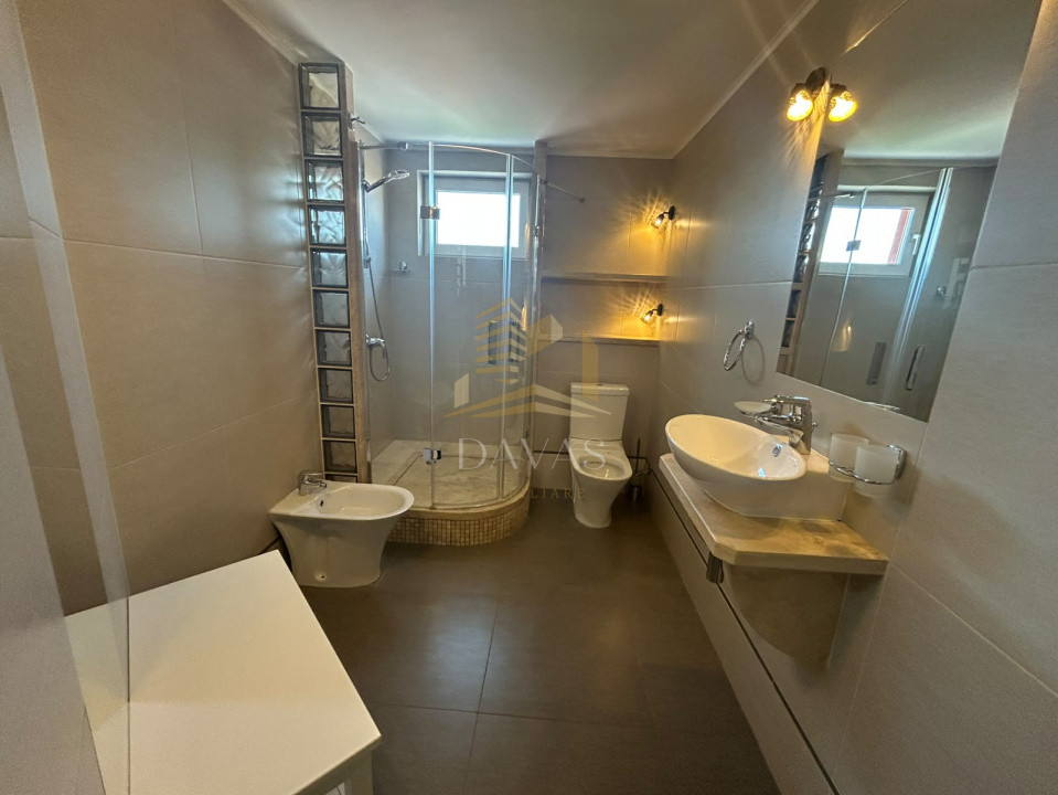 Penthouse spatios pe 3 nivele - 210 mp | garaj + 3 locuri de parcare incluse 