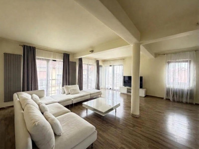 Penthouse |LUX| pe 3 nivele  210 mp garaj+ 3 locuri de parcare incluse in preț