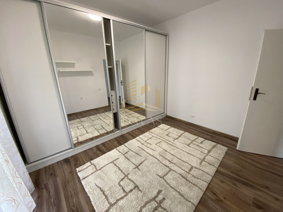 Apartament cu 3 camere | cartier Andrei Muresanu| parcare
