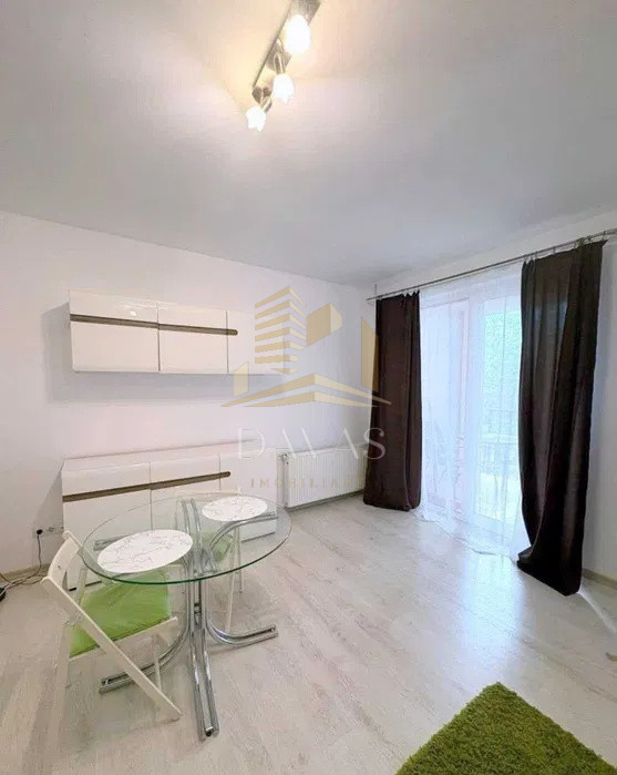 Apartament 2 camere decomandat | Central | Parcare 
