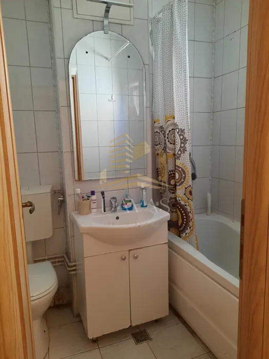 Apartament 3 camere semidecomandate Grigorescu | Etaj intermediar | Parcare 