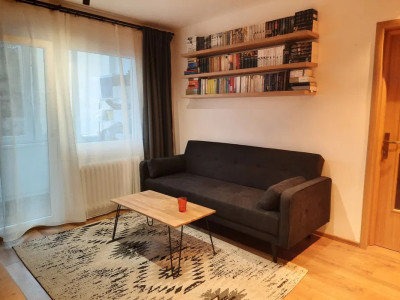 Apartament 3 camere semidecomandate Grigorescu | Etaj intermediar | Parcare 