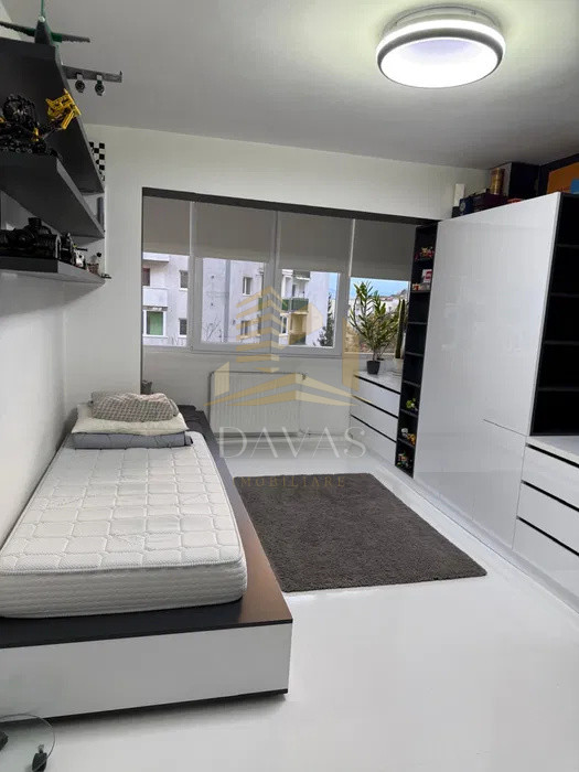 Apartament 3 camere decomandat+parcare inclusă in preț | Grigorescu
