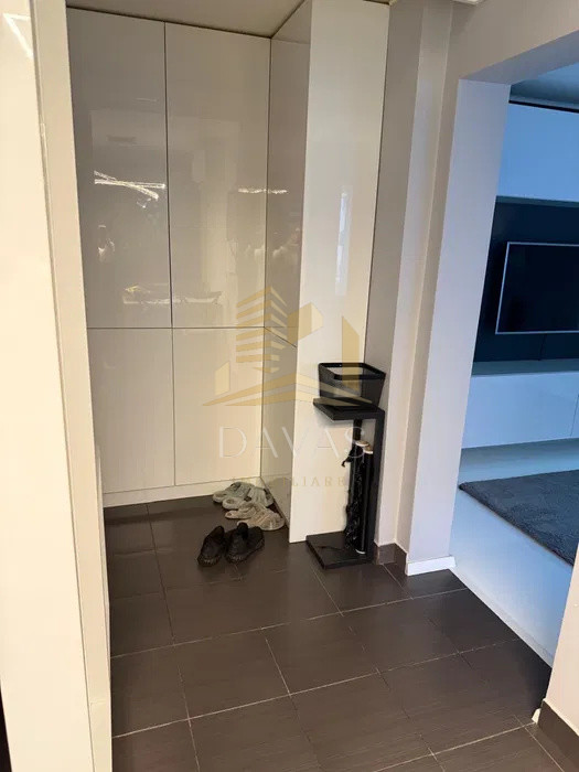 Apartament 3 camere decomandat+parcare inclusă in preț | Grigorescu