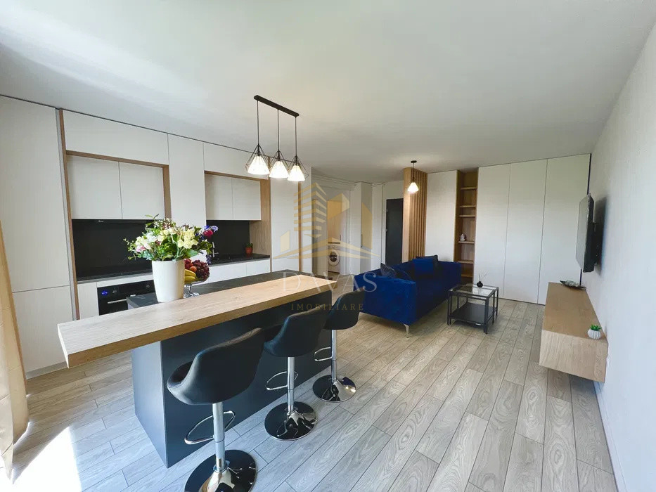 Apartament 2 camere semidecomandat + parcare subterana inclusă | Semicentral