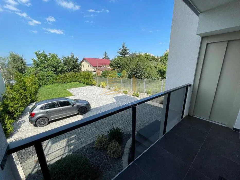 Apartament 3 camere semidecomandat + Parcare inclusa | UMF | Zorilor