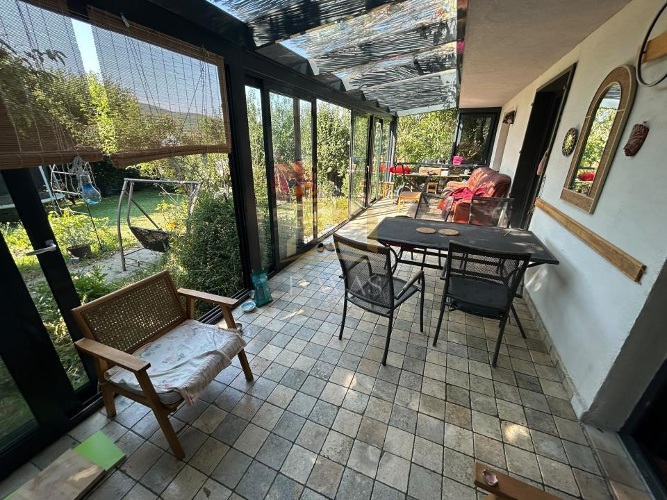 Casa individuală de închiriat 250mp utili 900mp teren| Grădină | Făget | Linsite