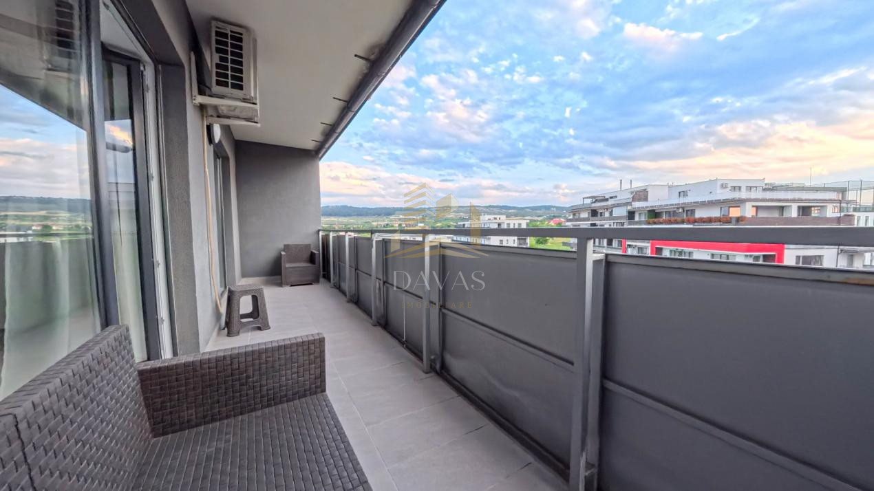 Apartament cu 2 camere semidecomandat | Bună Ziua| loc de parcare inclus