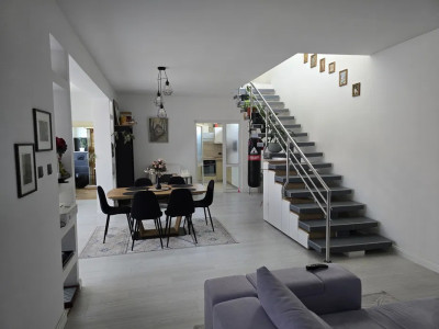 Casa cu 4 camere de închiriat + Parcare | Cipariu | Centru | 130mp utili