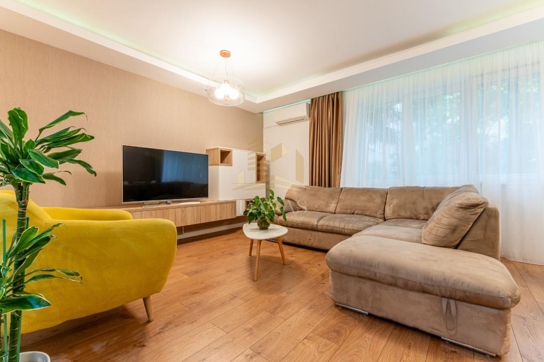 Apartament ultrafinisat 5 camere + garaj de închiriat | Plopilor | Central