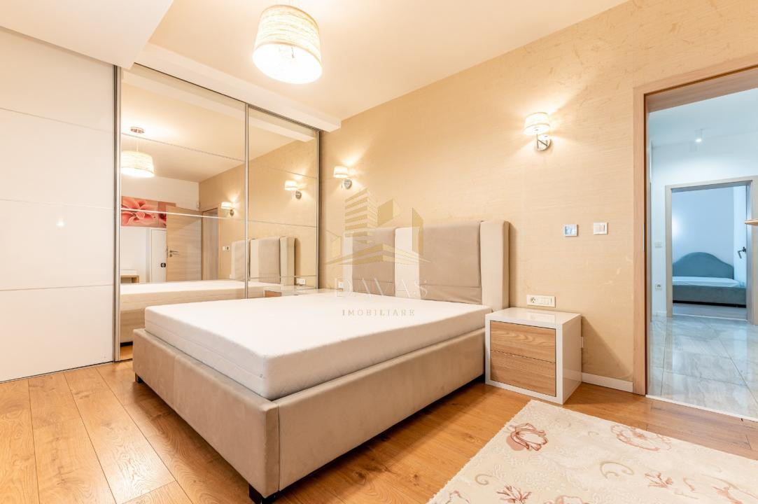 Apartament ultrafinisat 5 camere + garaj de închiriat | Plopilor | Central
