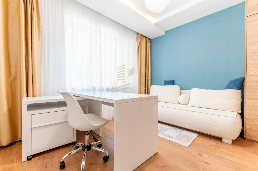 Apartament ultrafinisat 5 camere + garaj de închiriat | Plopilor | Central