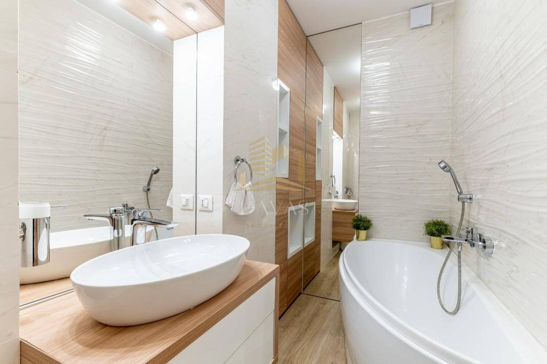 Apartament ultrafinisat 5 camere + garaj de închiriat | Plopilor | Central