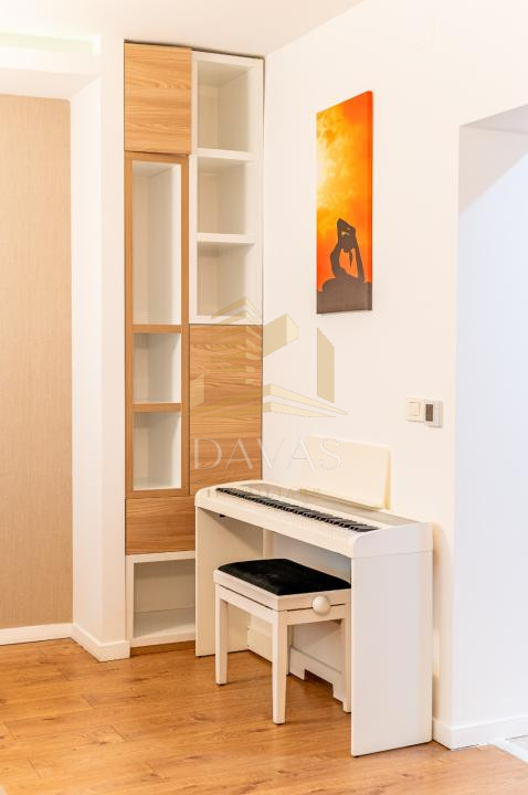 Apartament ultrafinisat 5 camere + garaj de închiriat | Plopilor | Central