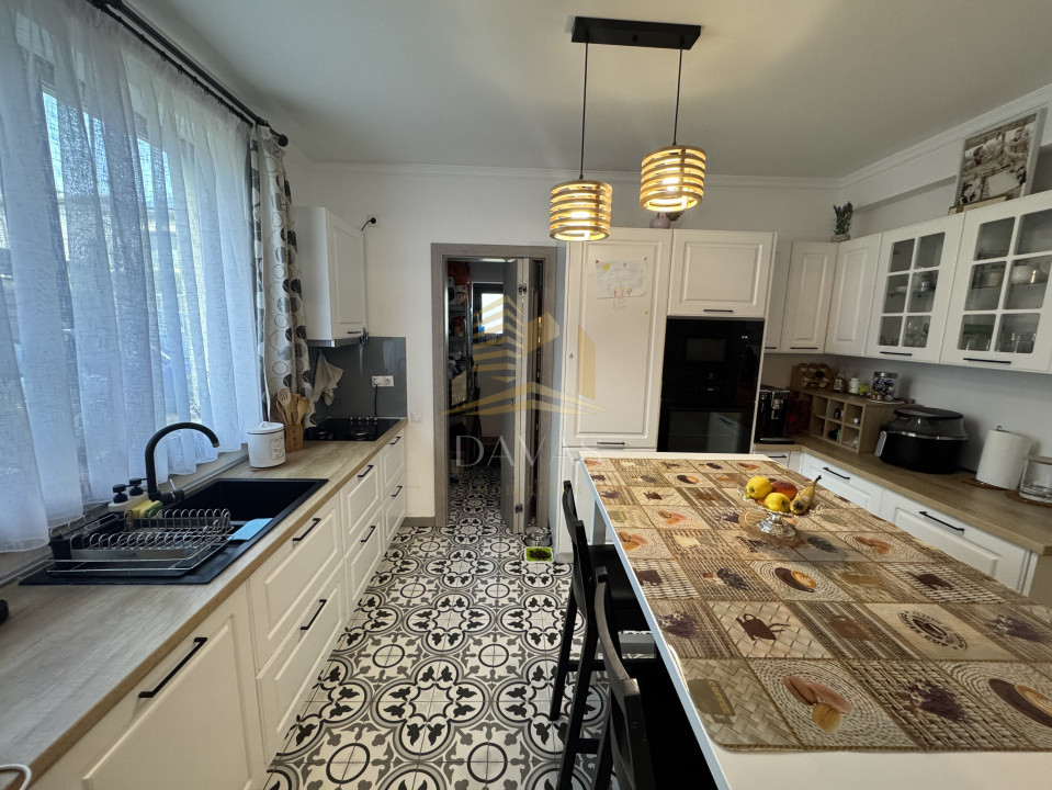 Casa de vânzare  112mp |362 mp teren | Dambu Rotund | Terasa | Parcare