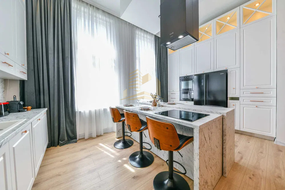 Apartament 3 camere semidecomandat ultrafinisat + parcare | ULTRACENTRAL| UMF