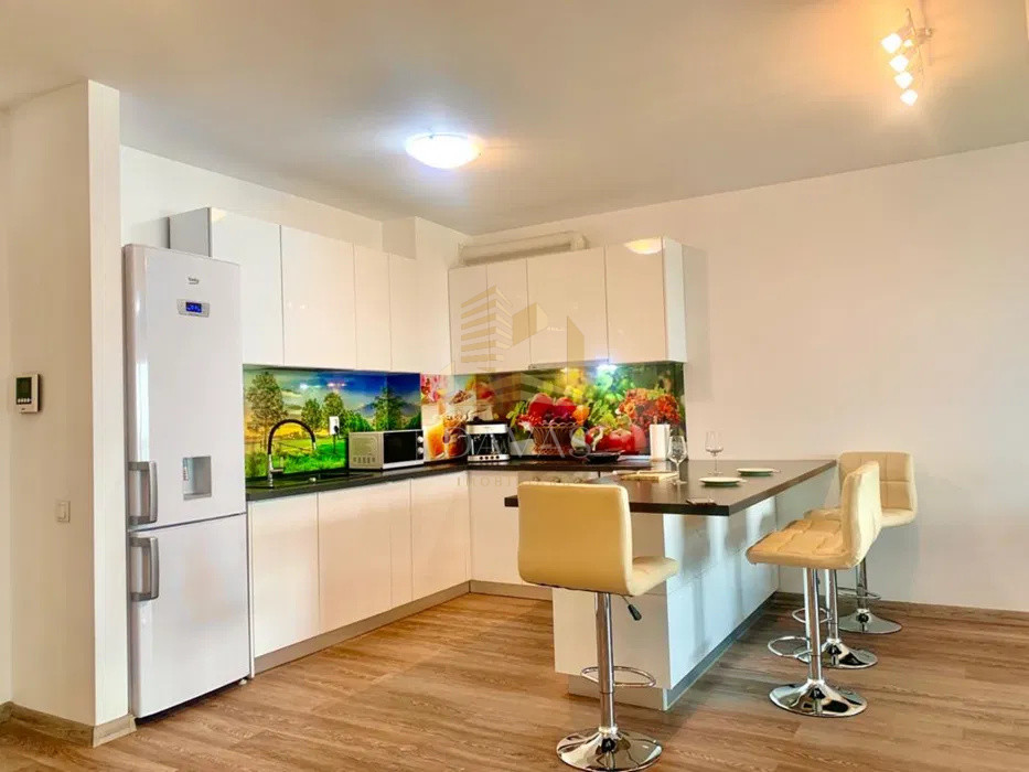 Apartament 3 camere semidecomandat de închiriat | Platinia 