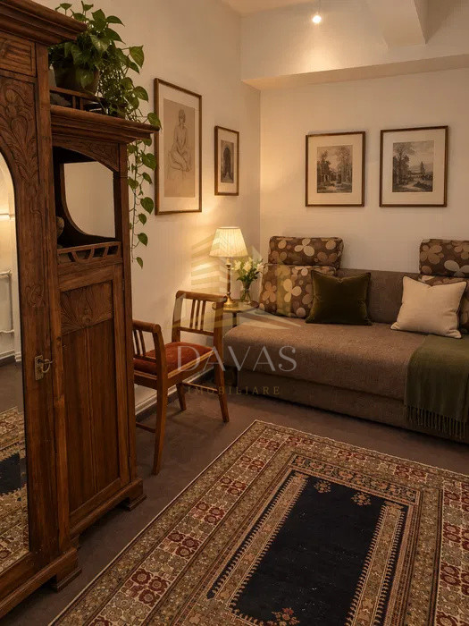 Apartament DEOSEBIT cu 3 camere decomandat | Ultracentral | Piață Unirii
