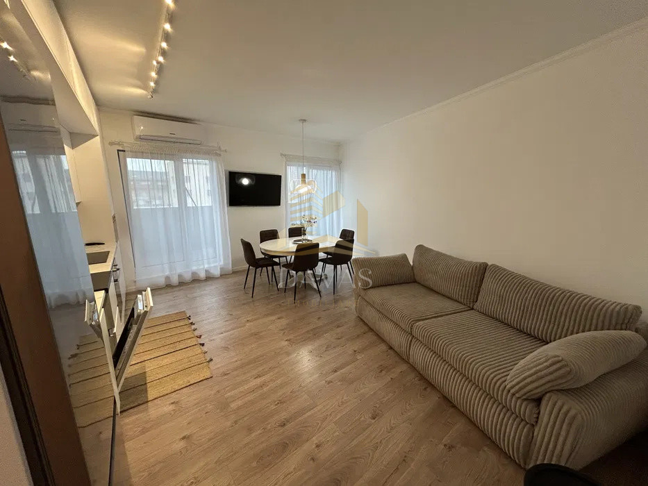 Apartament 3 camere semidecomandat+ parcare subterana | PRIMA INCHIRIERE| LUX