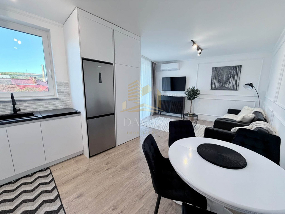 Apartament 2 camere semidecomandat+ parcare subterana |PRIMA INCHIRIERE| Marasti