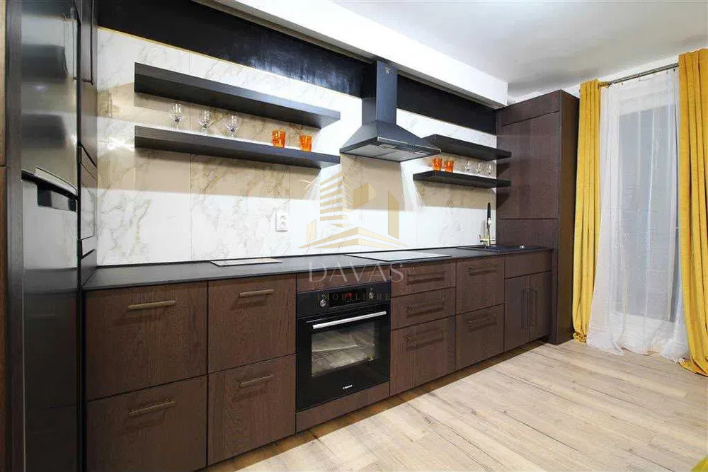 Apartament 2 camere ultrafinisat semidecomdant+parcare subterana|Central |Terasa