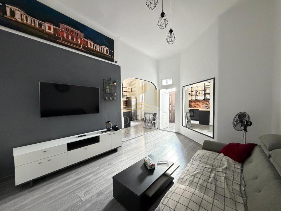 Apartament 3 camere semidecomandat ultrafinisat | Centru | UMF