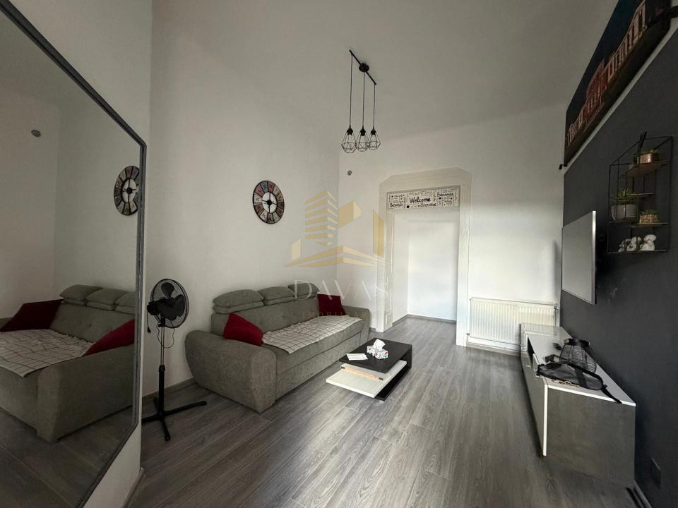 Apartament 3 camere semidecomandat ultrafinisat | Centru | UMF