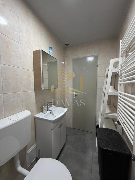 Apartament 3 camere semidecomandat ultrafinisat | Centru | UMF