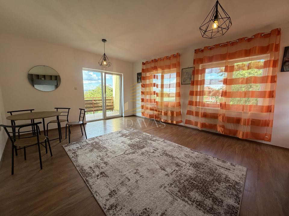 Duplex de Închiriat cu 4 camere | Zona Andrei Muresanu | Zona retrasa